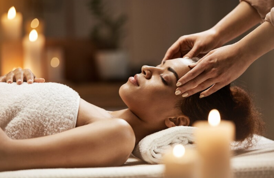Person massaging a client