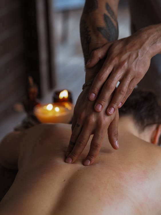 a masseuse giving a massage 