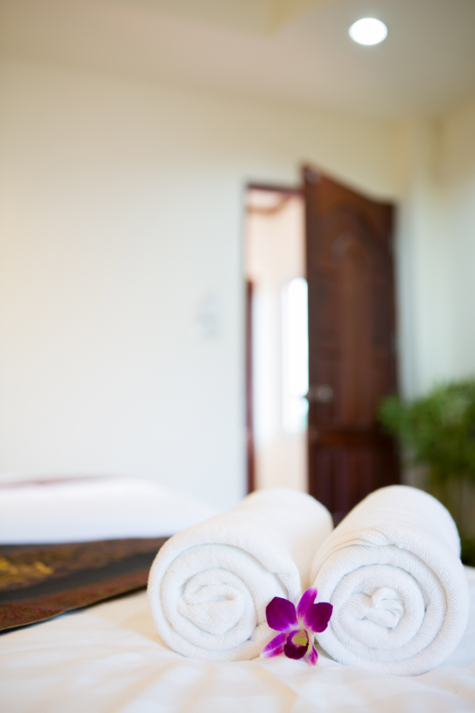 massage-room-interior-modern-comfort